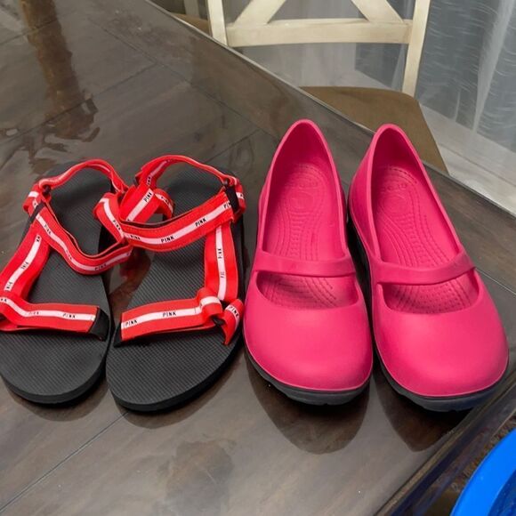 Bundle. Two pairs of sandals. - Picture 1 of 8